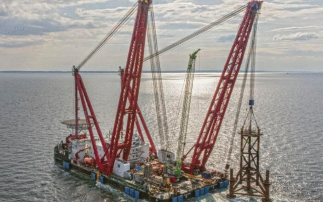300 ton offshore crawler crane on board Scaldis Gulliver HLV